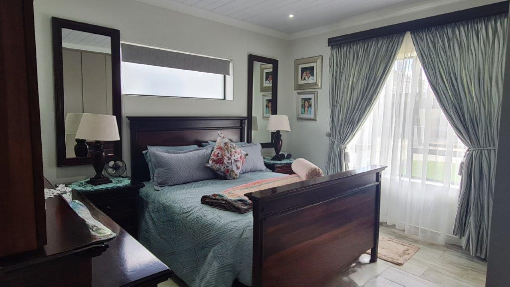 2 Bedroom Property for Sale in Dana Bay Western Cape